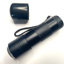 Load image into Gallery viewer, Silicone Portable LED Light